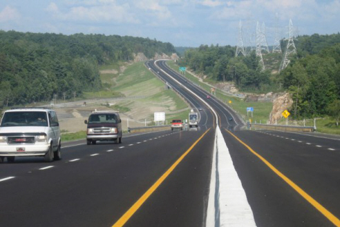 Le tron�on de 18 km de l'autoroute 50... (Jessy Laflamme, LeDroit)